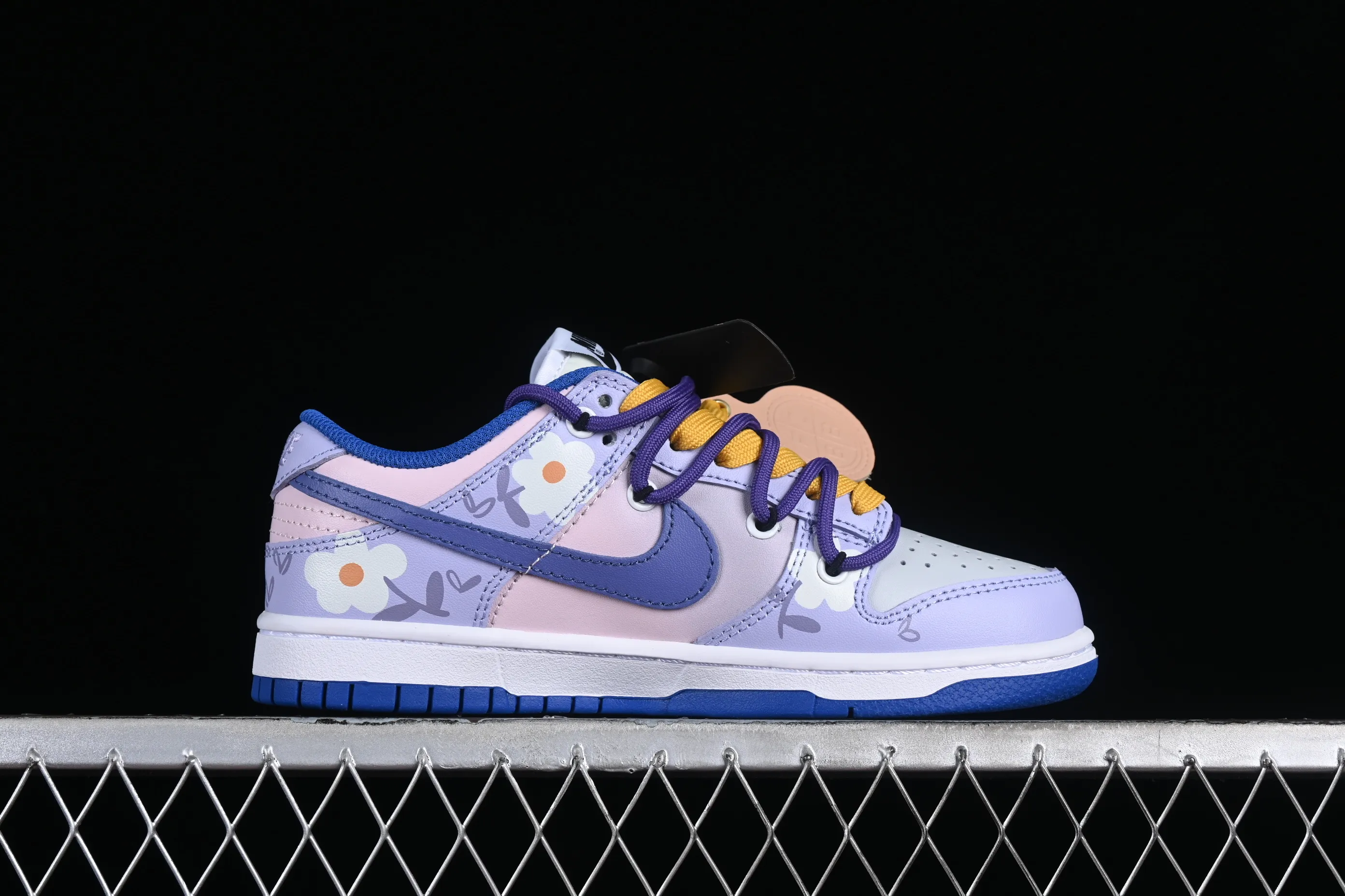 All categories Nk SB Dunk series Nk SB Dunk Low low-top sneakers Nk Dunk Low white blue red Doraemon Doraemon SB strap low-top casual sneakers CW1590-104